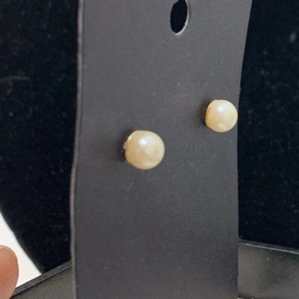 Vintage 14K Yellow Gold Classic Pearl Stud Earrings 7mm - Picture 2 of 6